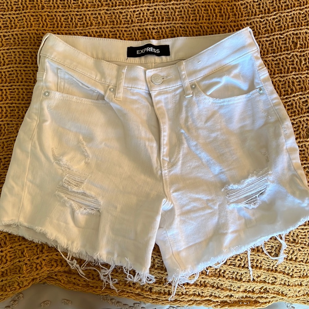Express white denim shorts size 2